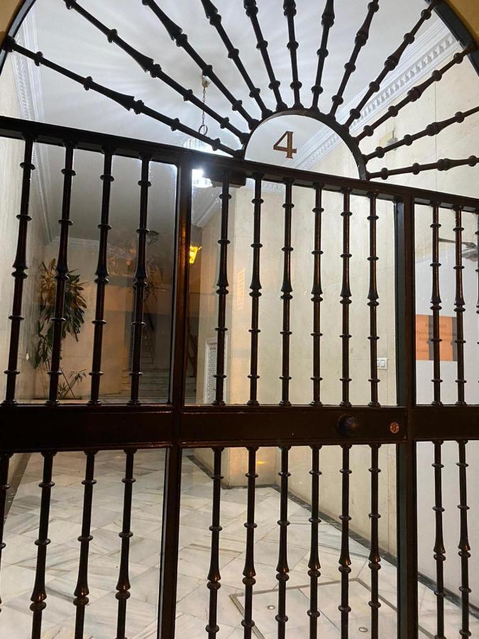 Arco Macarena Suite Sevilla Eksteriør billede